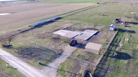 9408 NW Cr 2220, Barry, TX 75102
