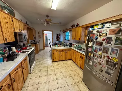 110 E Oconnell St, Howe, TX 75459 photo 11
