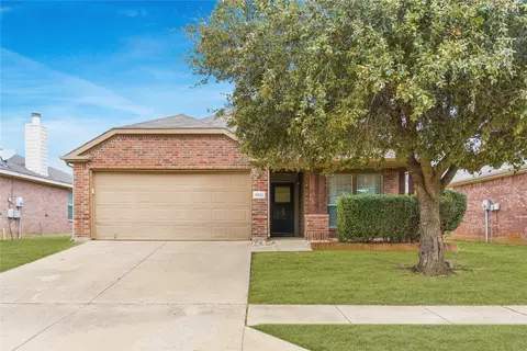 8633 King Ranch Dr, Cross Roads, TX 76227