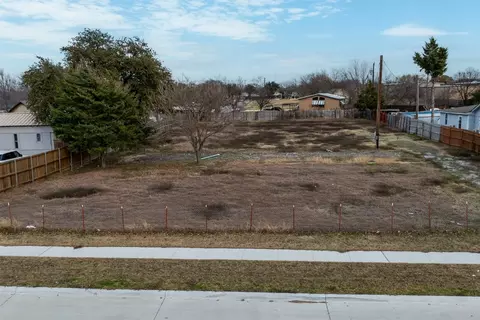 109 Stark Rd, Hackberry, TX 75036 photo 4