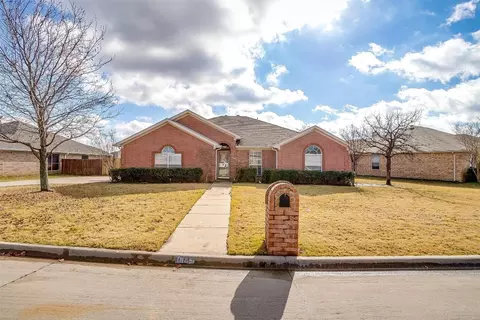 1805 Bertram Dr, Mansfield, TX 76063