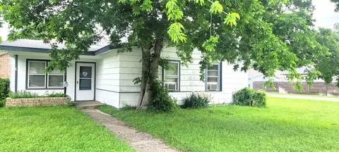 5844 Carb Dr, Westworth Village, TX 76114