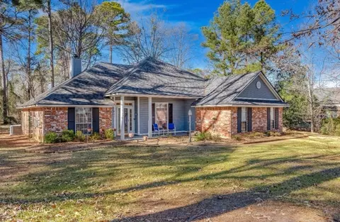 210 Bay Hills Dr, Benton, LA 71006