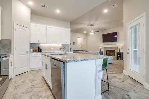 708 Hackamore St, White Settlement, TX 76108 photo 14