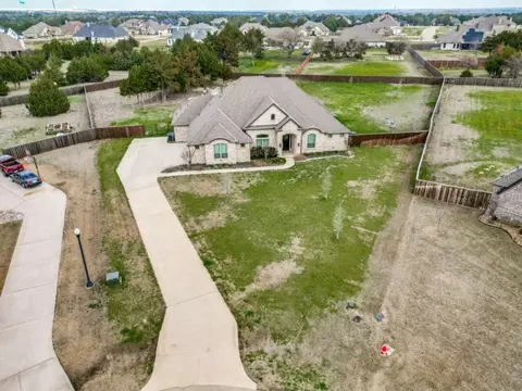 3811 Karen Rd, Midlothian, TX 76065