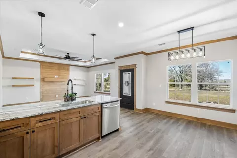 776 Vz County Road 4118, Canton, TX 75103