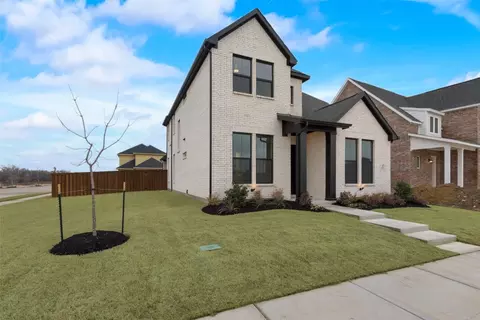 825 Fieldcrest St, Celina, TX 75009 photo 3