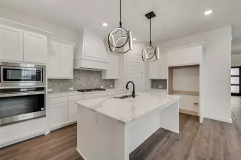 825 Fieldcrest St, Celina, TX 75009 photo 13