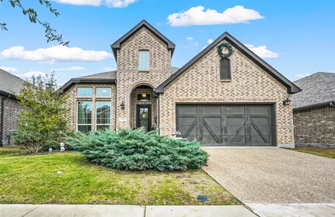 405 Warwick Blvd, Lewisville, TX 75056