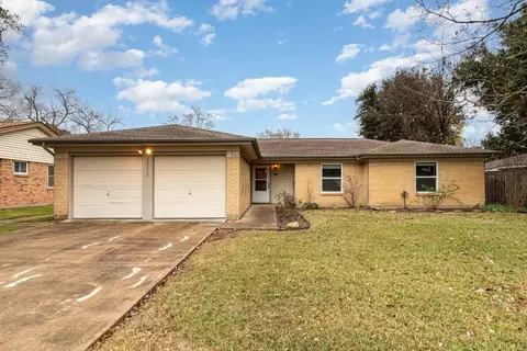 13532 Janwood Ln, Farmers Branch, TX 75234