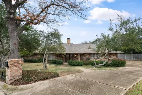 1801 Longbranch Ct, Arlington, TX 76012