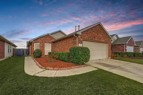 2129 Sweetwood Dr, Fort Worth, TX 76131