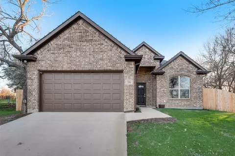 206 Lakewood Dr, Waxahachie, TX 75165