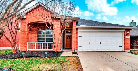 1738 Duck Cove Dr, Aubrey, TX 76227