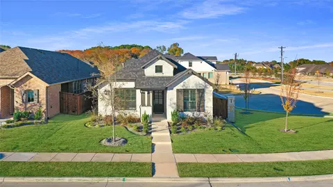 221 Somerville Dr, Mckinney, TX 75071