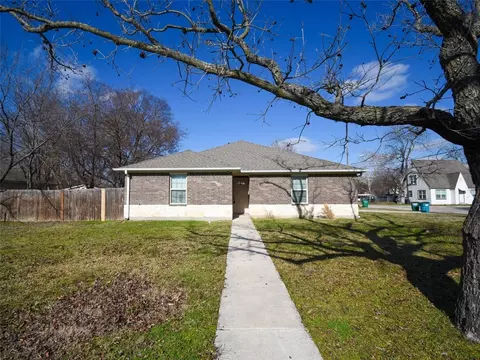 1331 Lanius St, Gainesville, TX 76240
