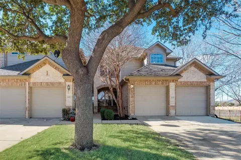 4153 Cobblestone Dr, Carrollton, TX 75007