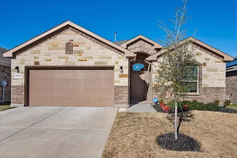 2412 Moon Ranch Dr, Weatherford, TX 76087