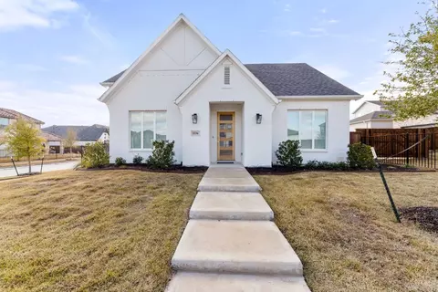 2236 Offerande Dr, Aledo, TX 76008