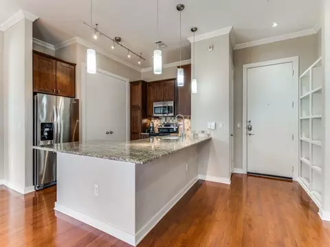 2950 Mckinney Ave #327, Dallas, TX 75204