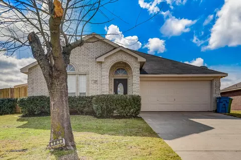 101 Faircrest Dr, Krugerville, TX 76227