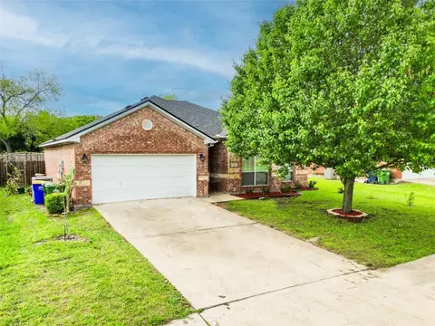 806 Brandon Dr, Seagoville, TX 75159
