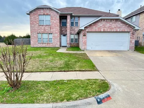 6701 Lake Jackson Dr, Arlington, TX 76002