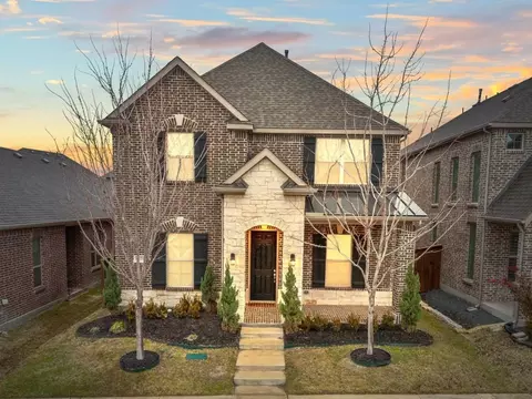 8225 Zoysia Ln, Dallas, TX 75252