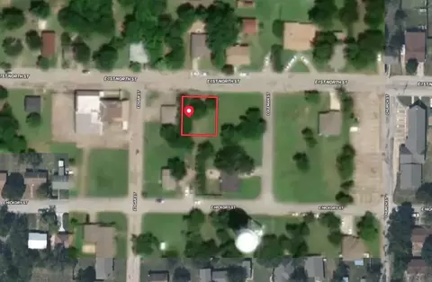 1208 E 1st North St, Kaufman, TX 75142