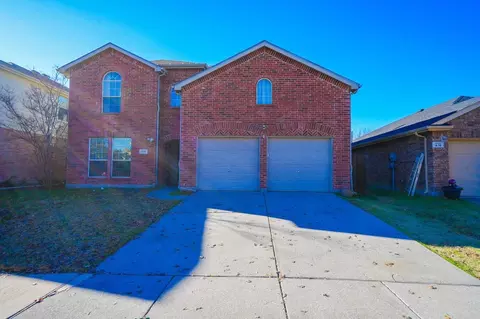 420 Kaie Teur Dr, Anna, TX 75409