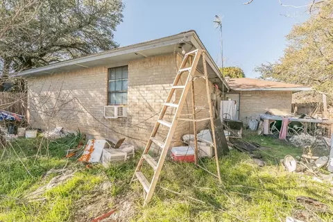 124 Westline Rd, Azle, TX 76020