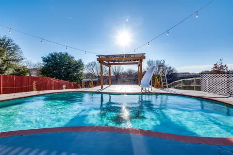 5305 Royal Birkdale Dr, Fort Worth, TX 76135