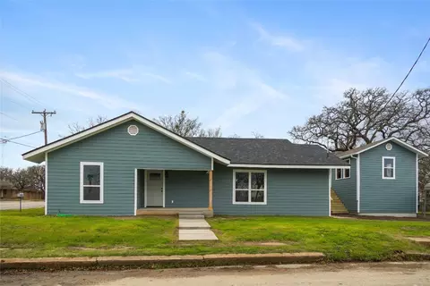 2301 Coggin Ave, Brownwood, TX 76801