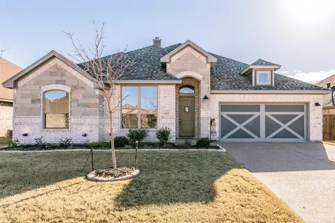 6717 Canyon Rock Dr, Benbrook, TX 76126