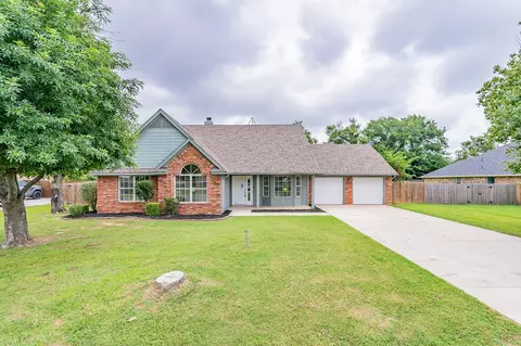 413 Edgewood Ter, Boyd, TX 76023