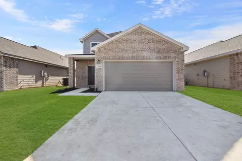 106 Musgrove Rd, Everman, TX 76140