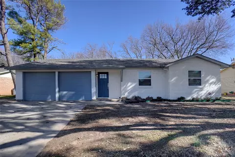 6036 Holiday Ln, North Richland Hills, TX 76180