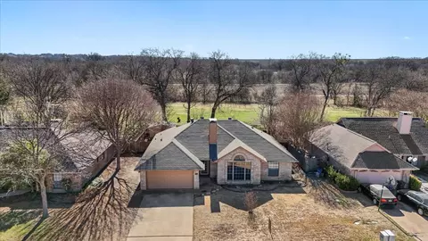 1128 Rio Grande Dr, Benbrook, TX 76126