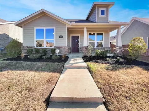 1984 Sunnybrook Dr, Heartland, TX 75126