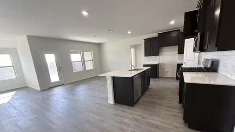 2013 Hampton St, Anna, TX 75409 photo 4