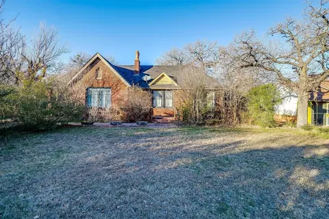 4721 Meadowbrook Dr, Fort Worth, TX 76103