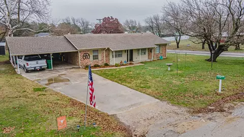 320 Hoffman Dr, Dublin, TX 76446