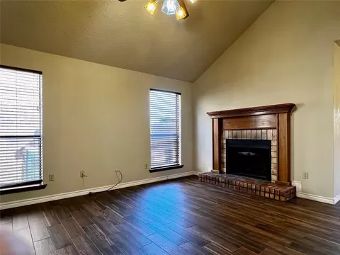 1010 Thistle Dr, Mesquite, TX 75149 photo 3