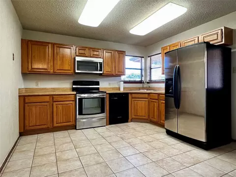 1010 Thistle Dr, Mesquite, TX 75149 photo 9