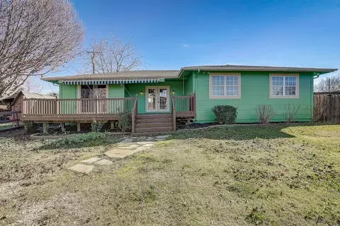803 Lakeshore Blvd, Oak Point, TX 75068