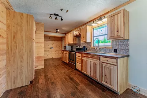 1241 Peach Tree Rd, Payne Springs, TX 75156