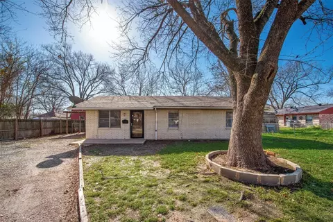 100 Silver Ct, Kaufman, TX 75142