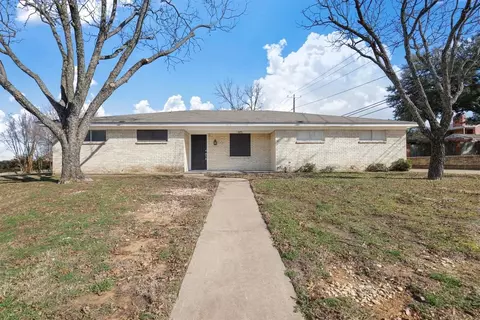 605 S Ridgeway Dr, Cleburne, TX 76033