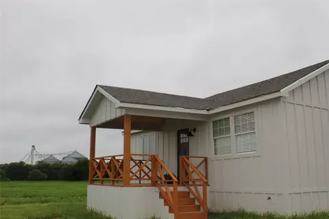 104 Allie Ct, Itasca, TX 76055
