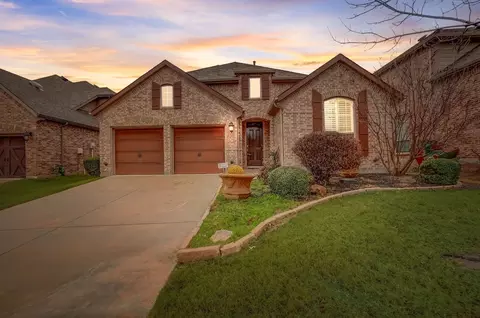 8320 Primrose Trl, Lantana, TX 76226